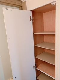 レオパレスブリリアント 玄関