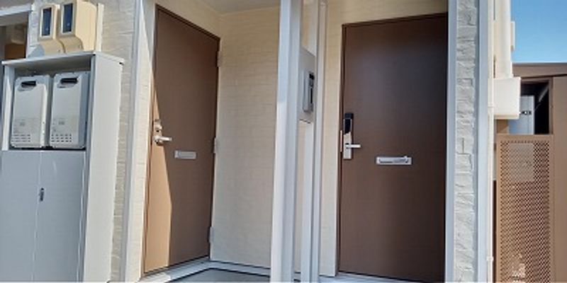 レオパレスＫＵＲＯＹＡＭＡ 玄関