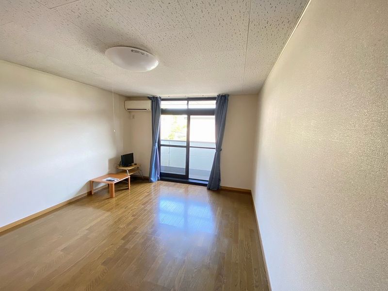 レオパレスドミールＢ館 居間