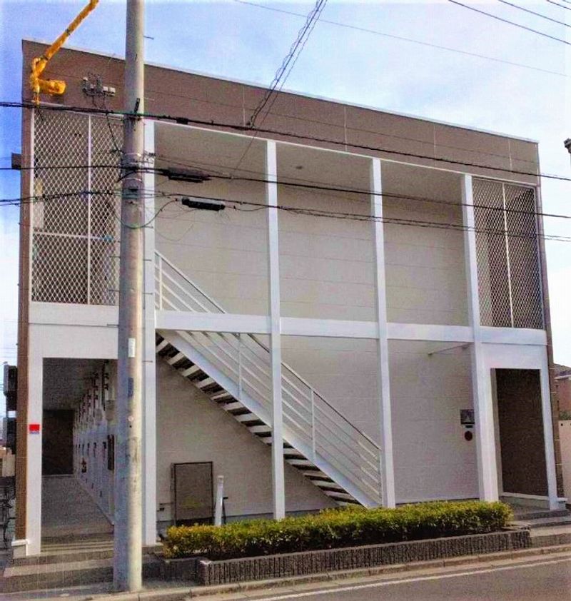 レオパレスおおとり エントランス