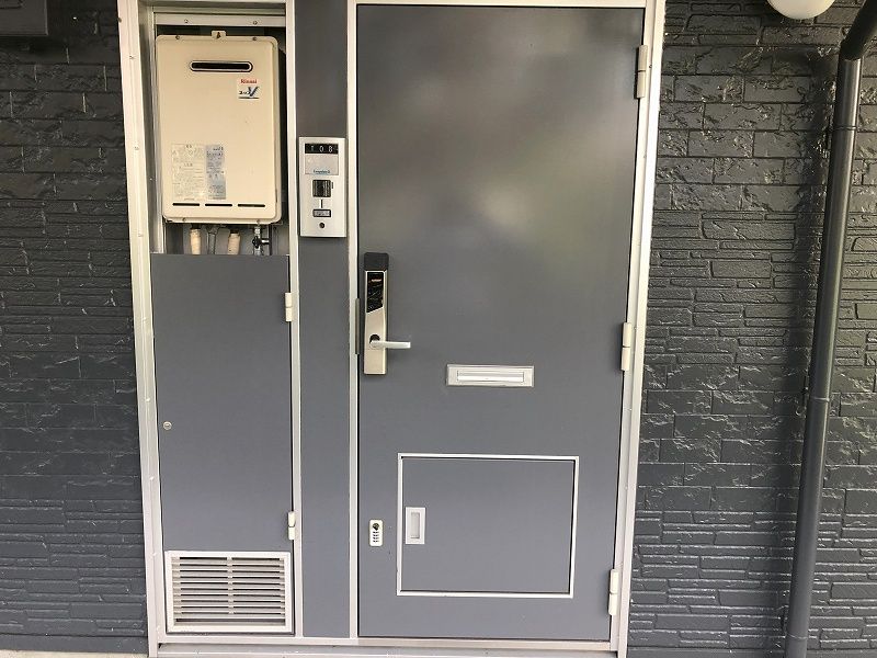 レオパレスパークハウス宮の内 玄関