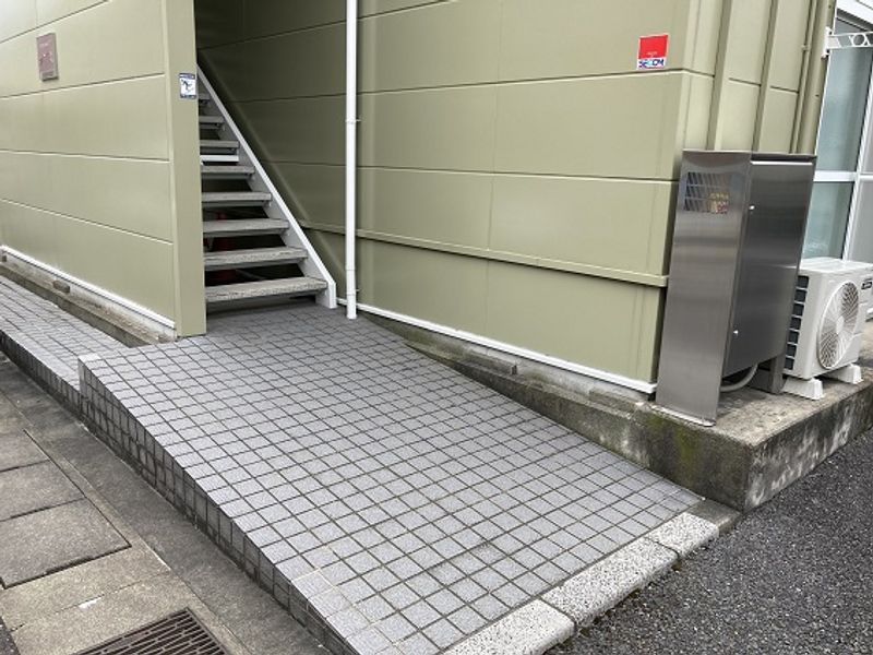 レオパレスエスペランサ エントランス