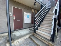 レオパレスドミールブラシェ エントランス