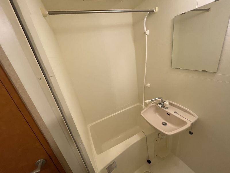 leopalace Success II Bathroom