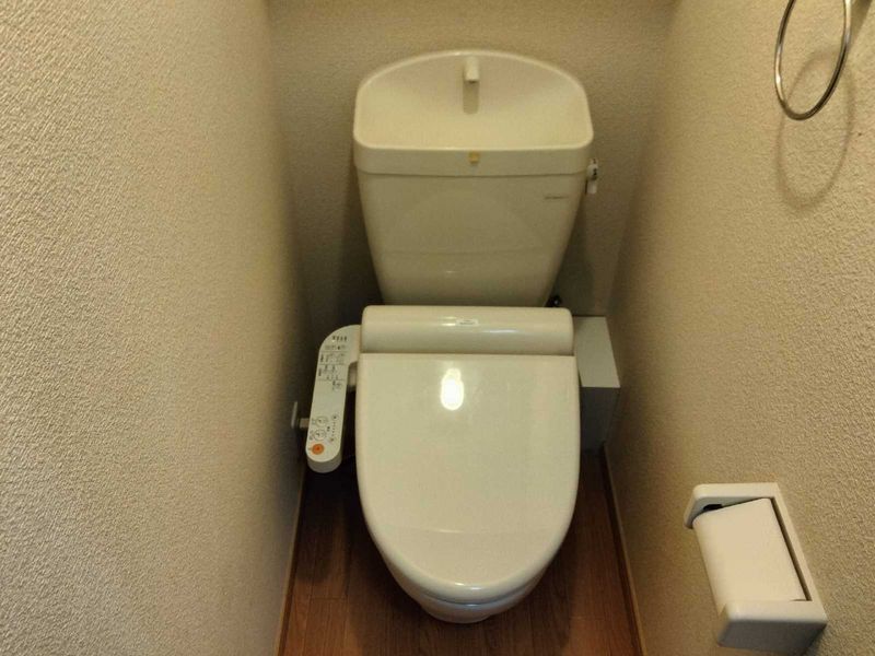 レオパレスサザンカ トイレ