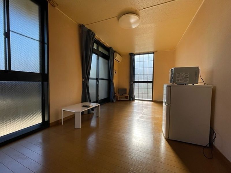 レオパレスイワタ 居間