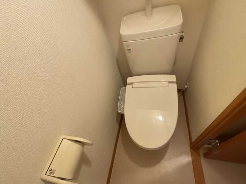 レオパレスサニーコート上東Ａ トイレ