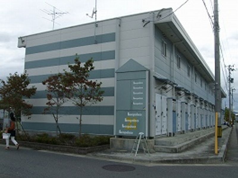 レオパレス柳原 エントランス