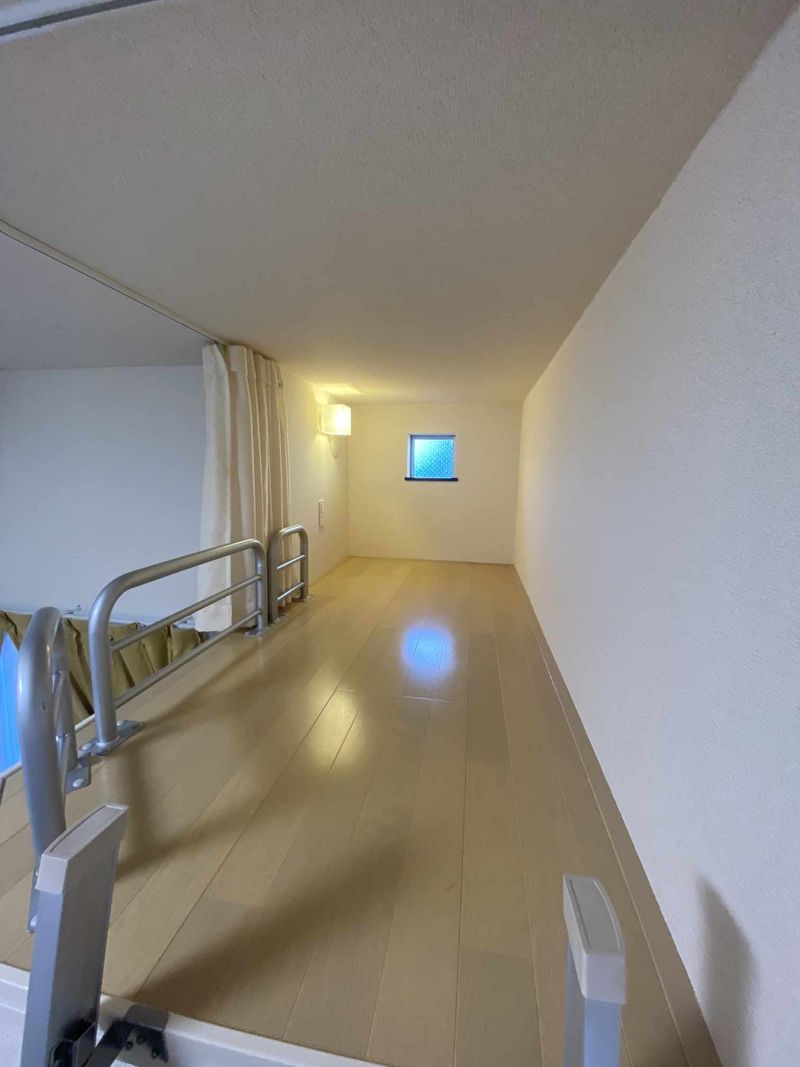 ミランダＥＡＲＴＨ 居間