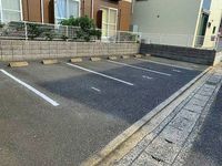 レオパレスさくら 駐車場