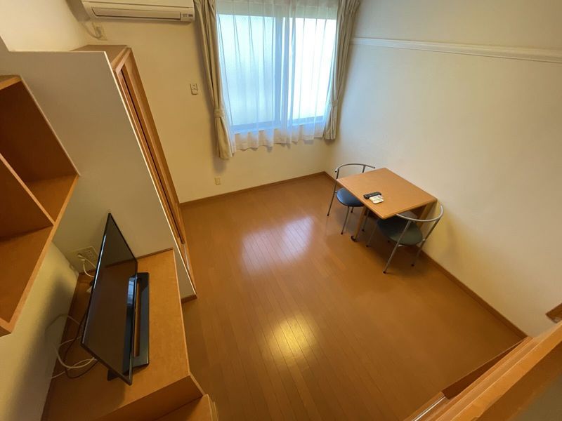 レオパレスプラージュ 居間