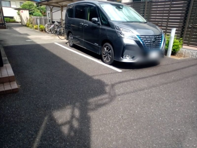 レオパレスＡｒｋａｄｉａ 駐車場