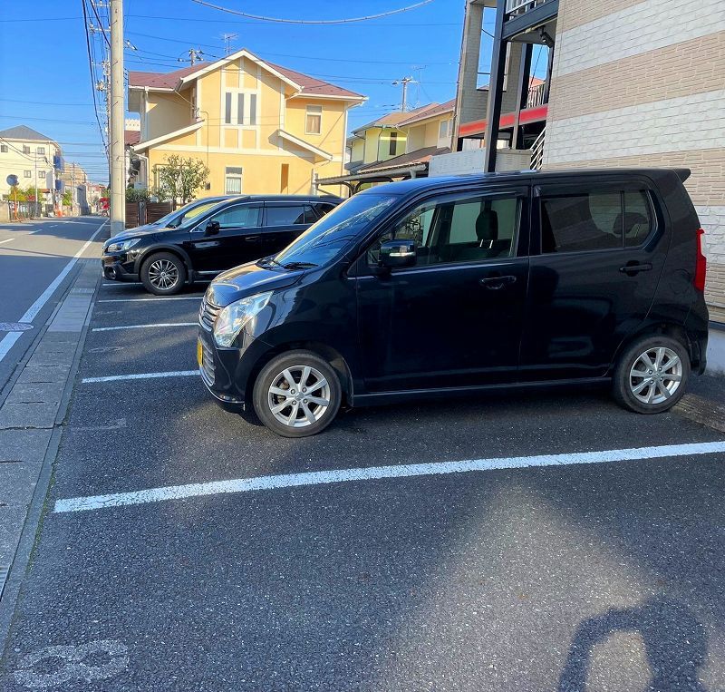 レオパレスブルーメハイム高田Ⅱ 駐車場