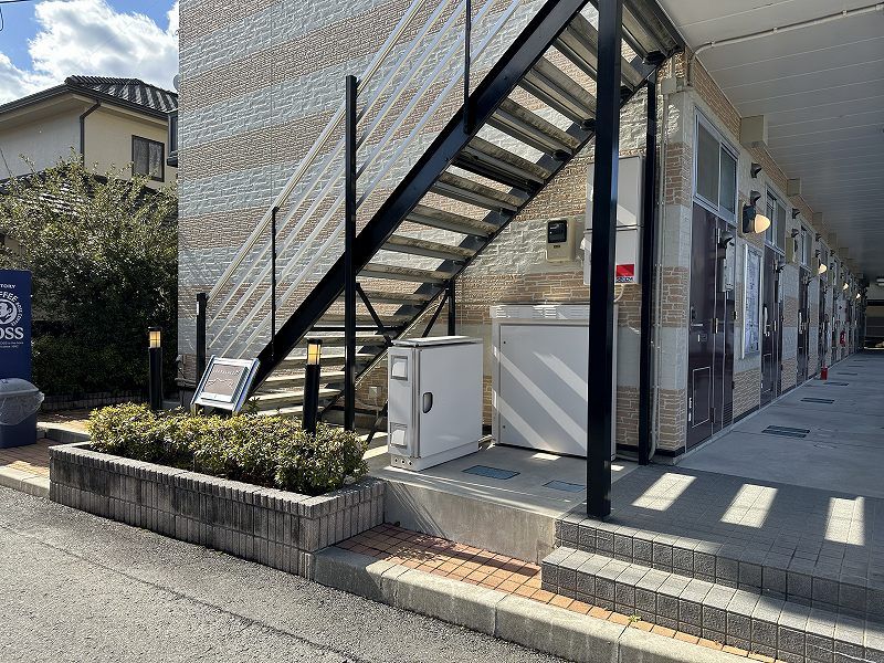 レオパレス愛 エントランス