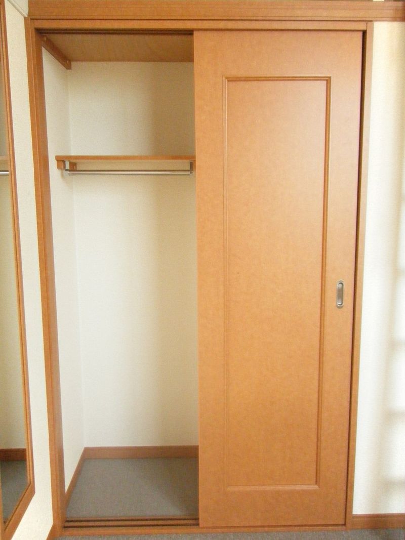 レオパレスグリーン青毛 収納