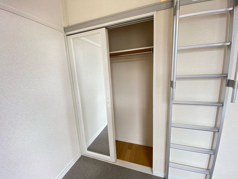 レオパレスラッキー 収納