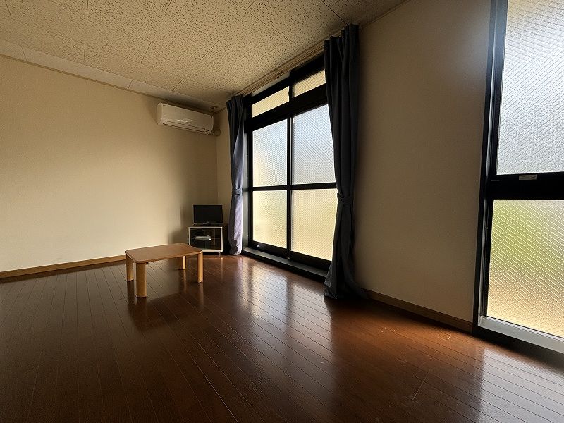 レオパレスしおかぜⅠ 居間