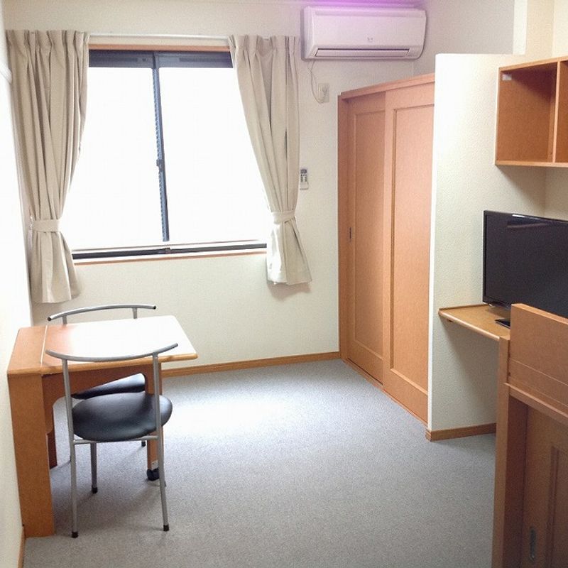 レオパレス大谷静岡大学前Ⅱ 居間
