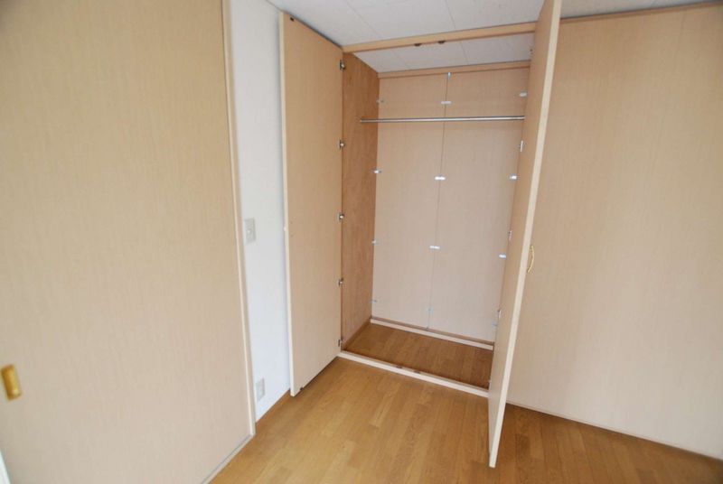 レオパレスエムフィールドⅠ 収納
