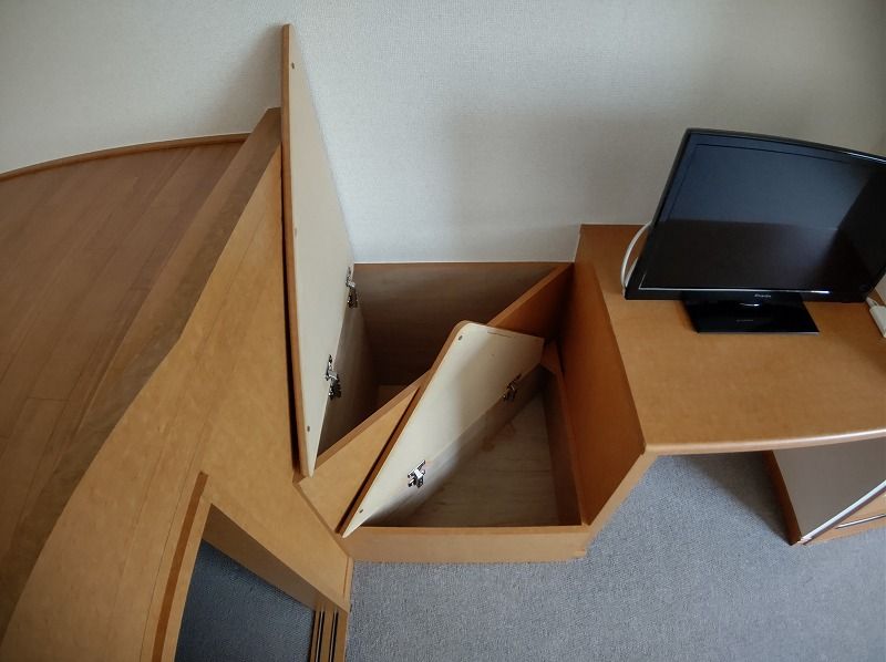レオパレスズーデングッチ 収納