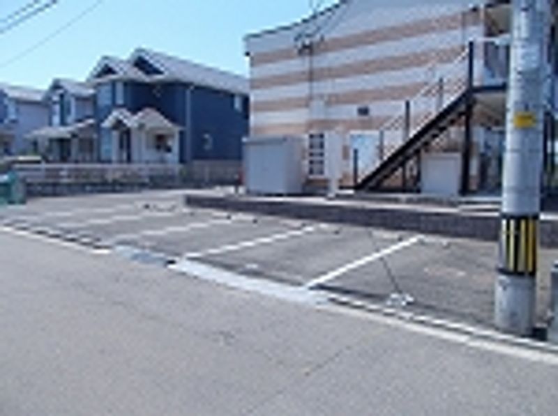 レオパレスＳＫＹ　ＭＡＲＫ 駐車場