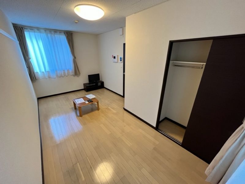 レオネクスト四女子西 収納