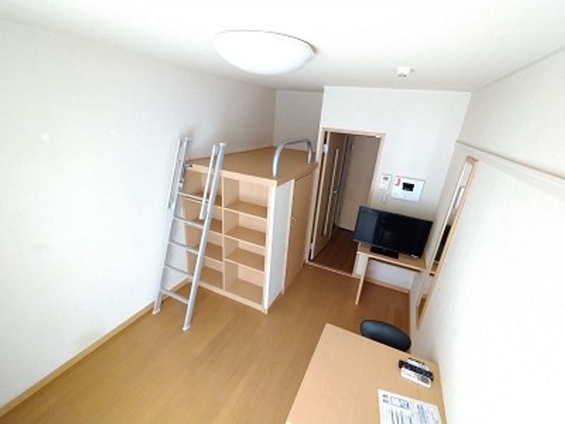 レオパレスメモラブルⅠ 居間
