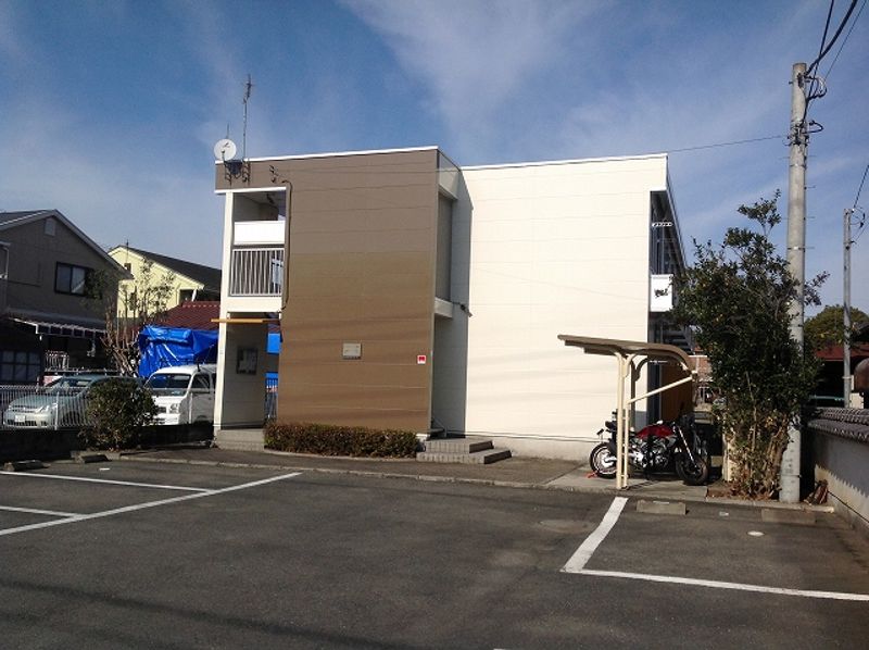 レオパレスシロヤシキⅡ 外観