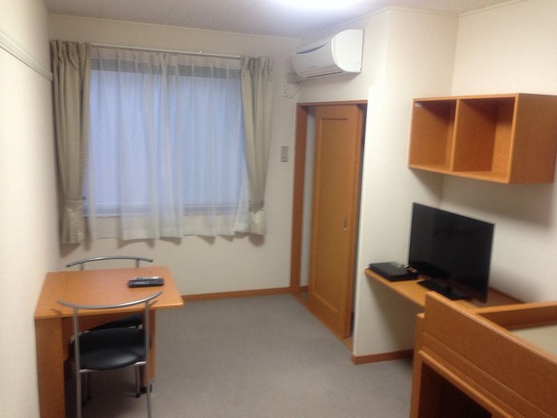 レオパレスパークヒルズ 居間