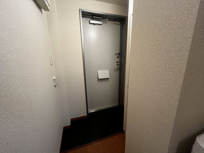 レオパレスフレンズ 玄関