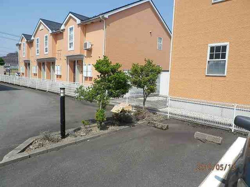 レオパレスユーライフ 駐車場