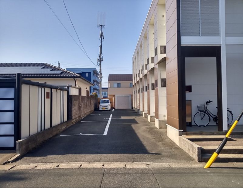 レオパレスＣｈｕｃｈｉｋｕ 駐車場