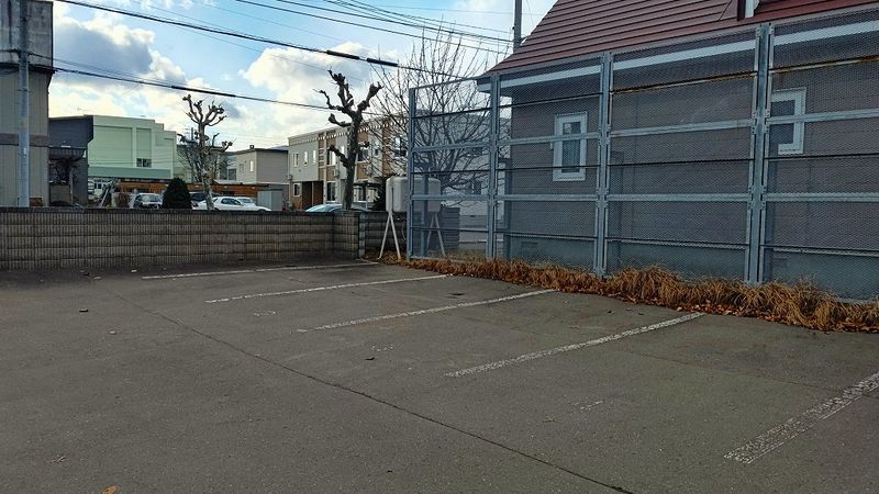 レオパレスいちい 駐車場