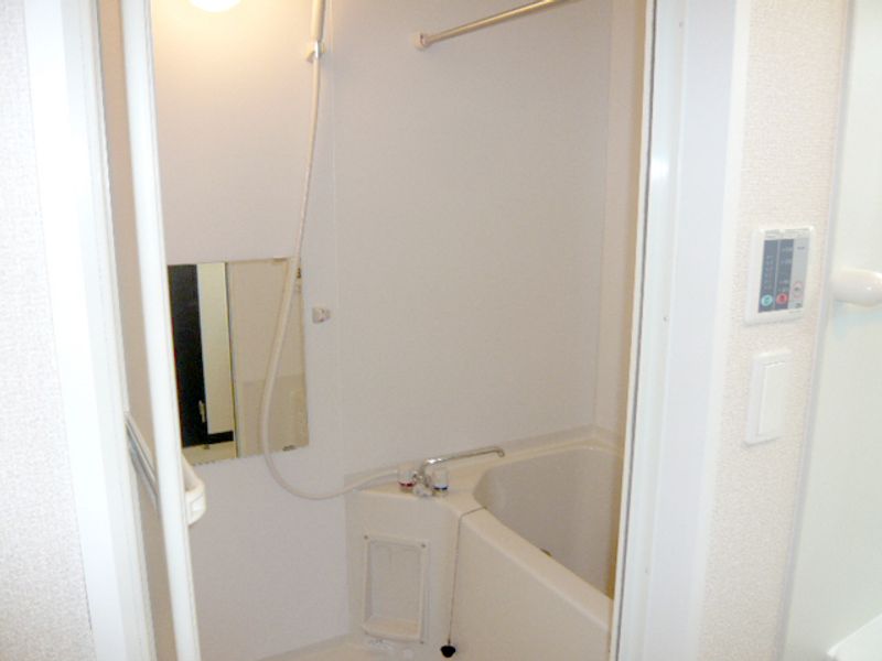 レオネクストクアドリフォリオ 風呂