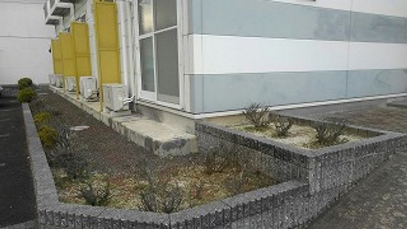 レオパレスコンフォールⅡ 庭