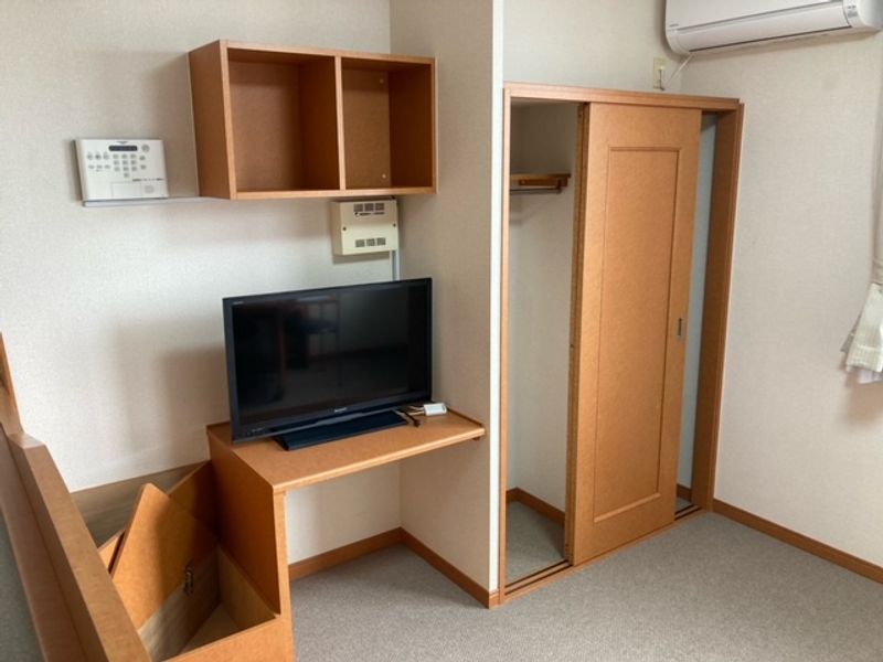 レオパレス下河原 収納