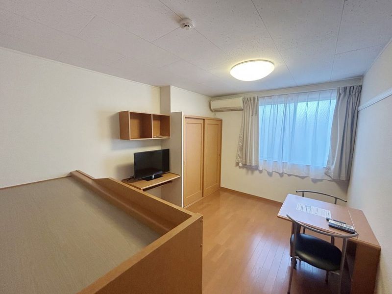 レオパレスヌーボ鈎取 居間