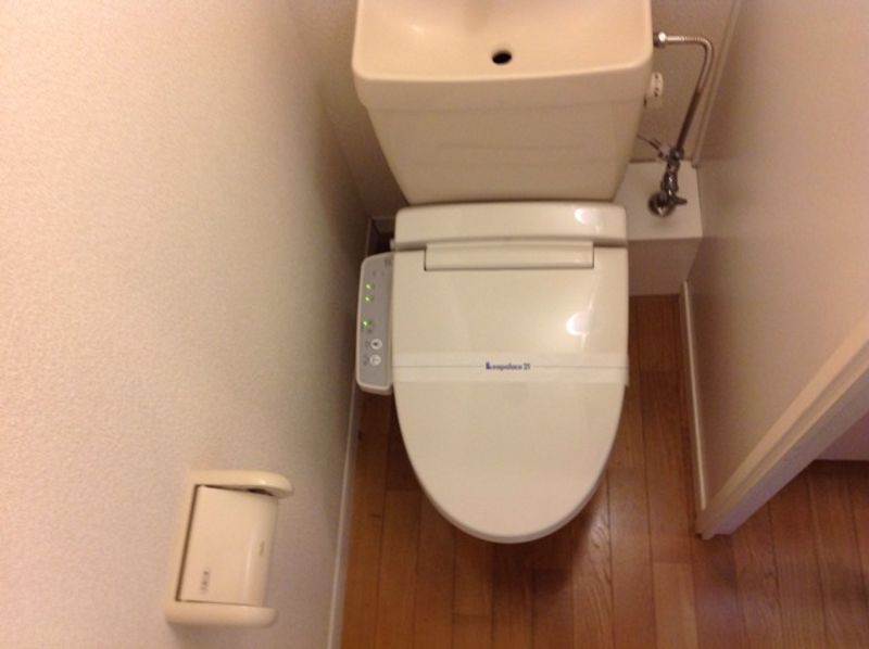 レオパレスＥｉｒｅ トイレ