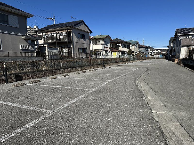 レオパレスグリーンヒルズ 駐車場