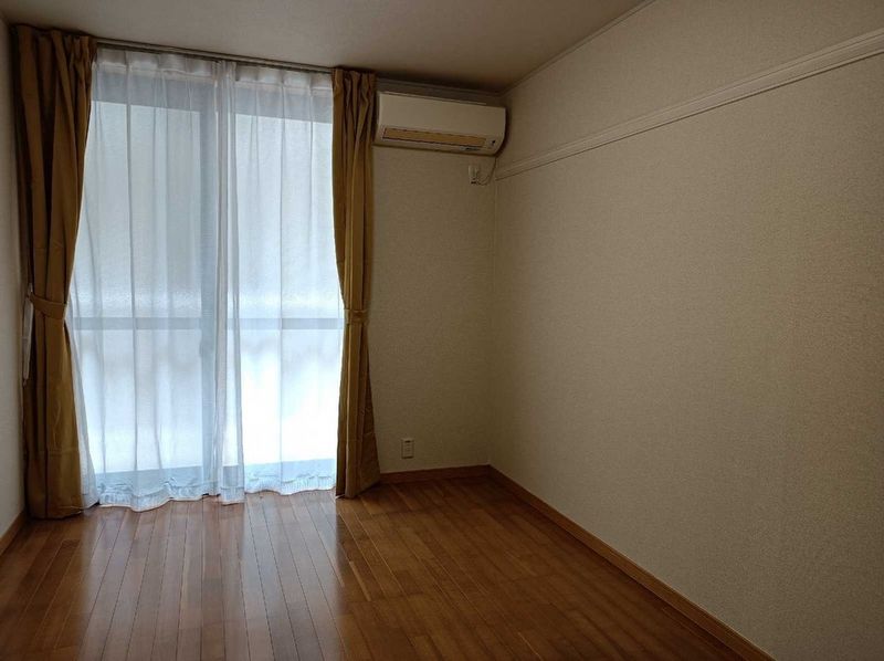 レオパレス郡元Ⅱ 居間