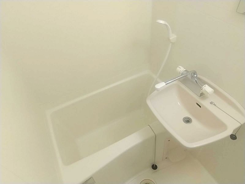 レオパレスＭＡＣＨＩＤＡ 風呂