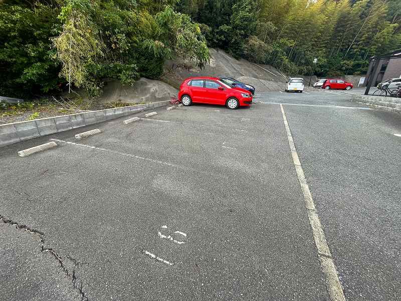 レオパレス瑞穂Ⅰ 駐車場