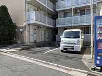 レオパレス嵯峨野 駐車場