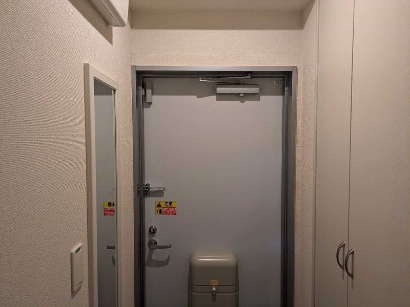 レオネクストラベンダー 玄関