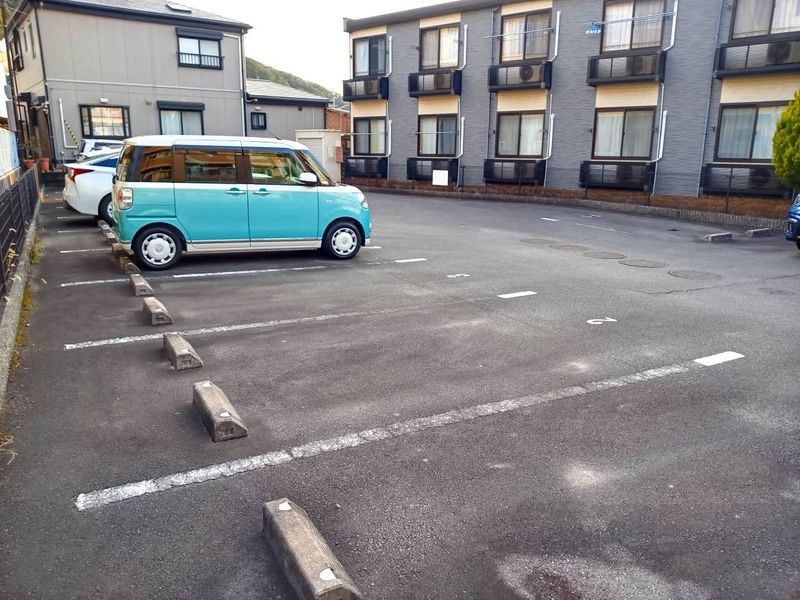 レオパレスＭａＳａ 駐車場