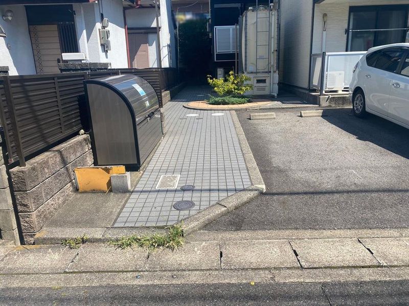 レオパレスＹＡＨＡＧＩⅡ エントランス