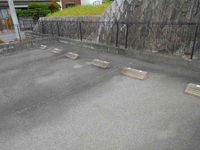 レオパレスリヴェール二ツ坂 駐車場