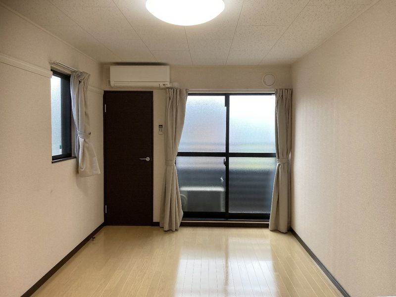 レオネクストグリーンヒルズ１８ 居間