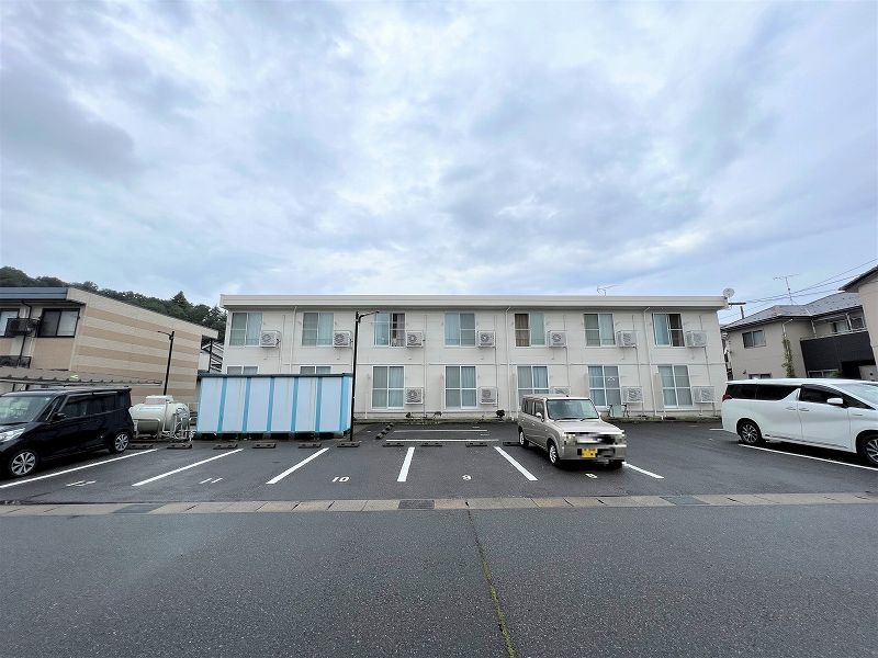 レオパレスヴィラ 外観