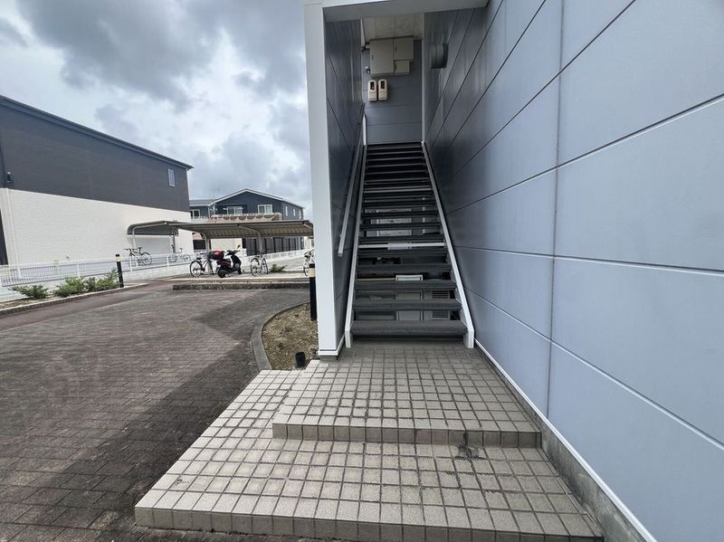 レオパレスサンシャインⅡ エントランス